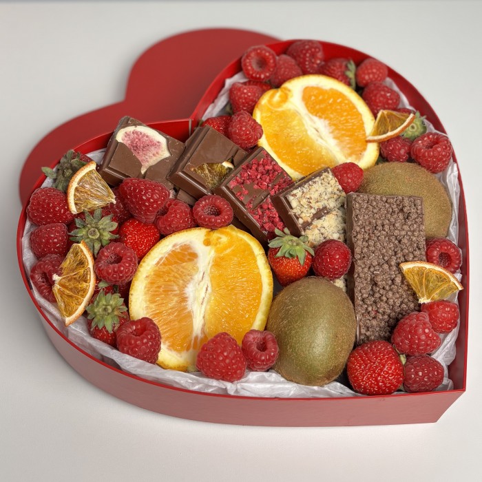 Фруктово-ягодный набор 1000гр с шоколадом